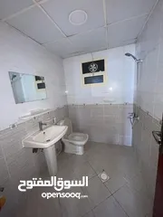  3 شقة للايجار  في  عجمان      في النعيمية   3    بسعر   ممتاز    جدا   جدا