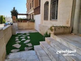  2 شقه طابقيه ارضيه ديبلوكس مع كراج وحديقه ام السماق الجنوبي