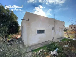  5 بيت مستقل في عجلون عبين من المالك قابل للبدل على ارض او شقة في اربد