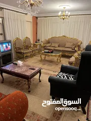  10 شقه لقطة للبيع  200م   المنطقه السادس  بين عباس ومكرم   االمربع الذهبي  دور 5