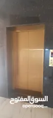  3 مكتب او عياده سوبر ديلوكس مساحة 78متر  الطابق الثالث موقع مميز ... .... ..... ...... ....... .......