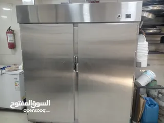  7 عدة مطعم للبيع مستعملة بحالة ممتازة جدا  البيع بداعي السفر..................................