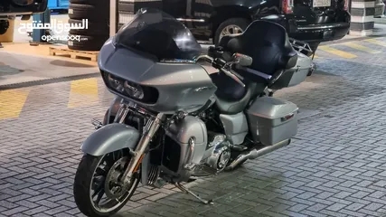  7 Harley Davidson FLTRX  2020 1800cc