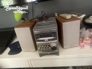  3 جهاز ستيريو DVD مع راديو ومشغل أقراص سي دي واشرطه عاديه القديمه مستعمل بحالة الوكاله