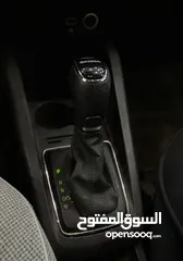  8 سكودا فابيا اوتوماتيك .. ترخيص 2019 .. لون بني مميز