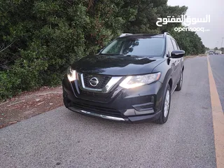  2 Nissan Rogue 2019