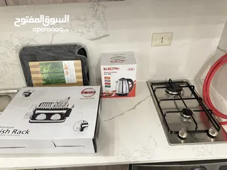  17 استوديو مفروش في شارع الجامعة موقع مميز خلف روان كيك مباشرة مقابل كلية الطب و الهندسة