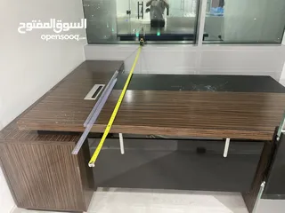  1 مكتب مستعمل للبيع