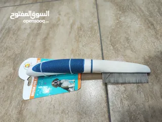  2 مشط القمل للقطط و الكلاب ، في حلول موسم الصيف يكثر البراغيث و الحشرات الصغيرة تابع الوصف