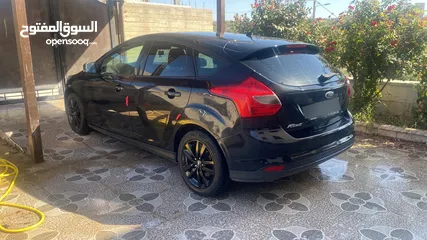  3 فورد فوكس هاتشباك