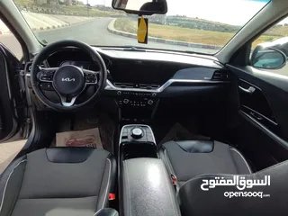  17 كيا نيرو كهرباء 2022 فل الفل عدا الفتحه فحص كامل بحال الوكاله