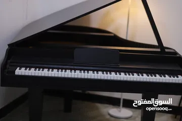 18 گراند بيانو