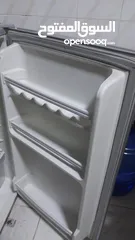  2 ثلاجة للبيع .. نص فريزر ونص ثلاجة تبريد ممتاز تجميد ممتاز  مش ناقصها ولا اشي عالفحص
