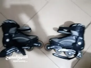  9 سكيت عدد2 نمره41والثاني43 نوعية ممتازة الي نمرته41 سعرالشراء 58 بالصور التسعيره عليه لثنين ب 30دينار