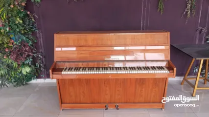  1 بيانو مستعمل للبيع zimmar man