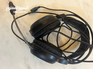  8 سماعة fantech sniper II (2) مستعمله استعمال خفييييف جدا بحالة ممتازة نظيفة بدون اعطال وفيها الوانRGB