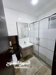  7 شميساني شقة فخمة مفروشة للإيجار السنوي 3 نوم طابق ثاني