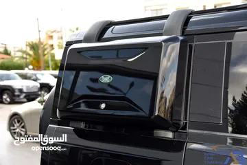  28 لاند روفر ديفندر بنزين بلاك ايديشن 2023 Land Rover Defender 110 P400 X-Dynamic SE Black Edition