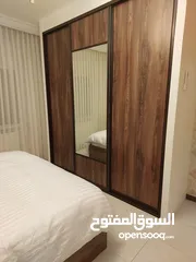  18 متوفره بعد 8/15  شقه  سوبر ديلوكس كل شي فيها تقريبا جديد مفروشه للايجار  اسبوعي .شهري او سنوي