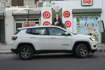  9 Jeep Compass Sport ( 2018 )  ( نظيفة جداََ )