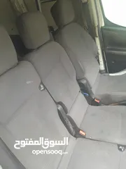  4 بيجو بارتنر فان