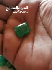 18 Emerelad زمرد اخضر طبيعي اصلي زامبيا سعر القيراط 100دولار.. طبيعي اصلي غير مسخن ولا معالج.  تحفه روع