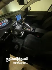 10 جيب بيجو 3008 لون اسود ( بيع بسبب السفر)