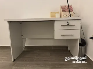  1 White Desk
