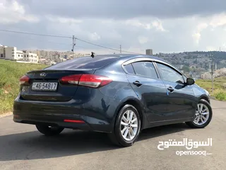  3 KIA k3 2017  بحالة ممتازة