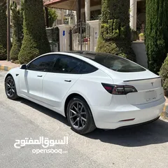  1 Tesla 3 2022 long range