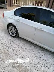  5 BMW 328i 2011 للبيع