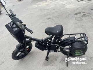  6 بسكليت كهربائي من نوع rider كرتونة