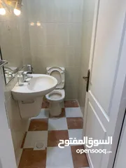  9 للباحثين عن التميز شقه مميزه جدا في ارقى احياء عبدون من ضمن سكن خاص فيلا  المنطقه بالكامل احكام خاص