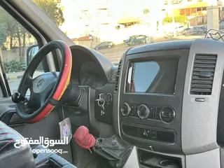  12 باص مرسيدس سبرنتر فان موديل 2011 شصي قصير بحاله ممتازه لون ابيض مميز مش بحاجه لأي نوم من الصيانه