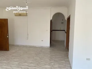  4 شقة فارغة لليجار