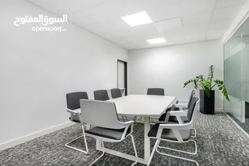  10 Private office space for 4 persons in Muscat, Pearl Square