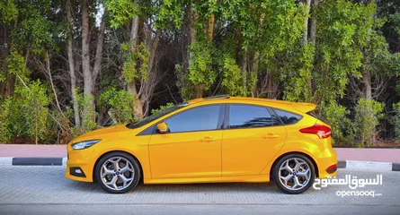  4 First Owner - GCC - SYNC 3 - Ford Focus ST 2016