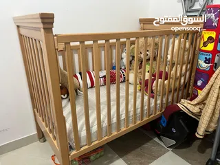  1 Baby wooden crib