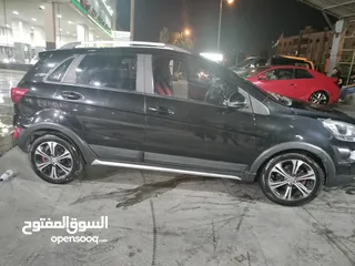  3 سيارة للبيع