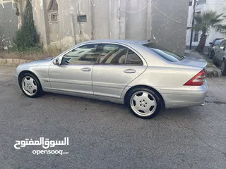  5 مرسيدس C32 AMG غير مجمرك اعفاء طلابي ودبلوماسي فقط