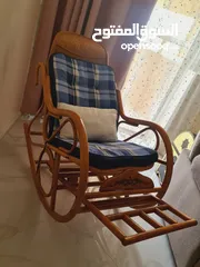  1 كرسي هزاز للبيع بحالة ممتازة