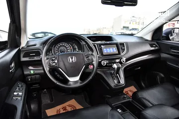  3 هوندا CR-V بحالة الوكالة Honda CR-V AWD 2015