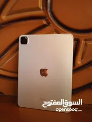  2 ايباد 11 برو معالج M2