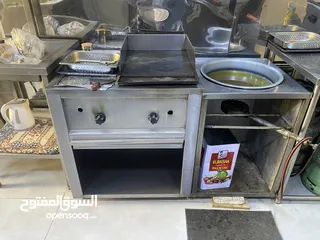  8 عده مطعم للبيع  كامله للبيع بسعر حرق