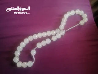  6 سبحة دو قيمة من الأحجار الكريمة