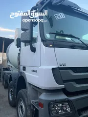 1 MERCEDES-BENZ concrete mixer truck  V6 Model 2017