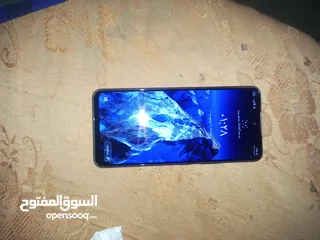  1 تليفون انفنكس هوت 11s   شغال بحال الوكاله ولا غلطه معو أغراضو كامله