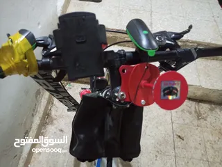  1 بسكليت جنط 26 ما فيه ولا غلطة البسكليت بحالة الوكالة استخدام6  البسكليت عليه علبة مي والي بتمسك عل