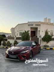  14 تيوتا كامري 2018 فل الفل مع فتحه ممشى قليل  مش محتاجه ولا اشي أعلى صنف بطارية الشركه