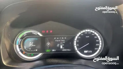  8 كيا نيرو لون كحلي فحص 2 جيد بسعر مغري قابل للبدل